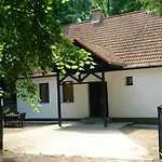 Forest Gate Vendeghaz